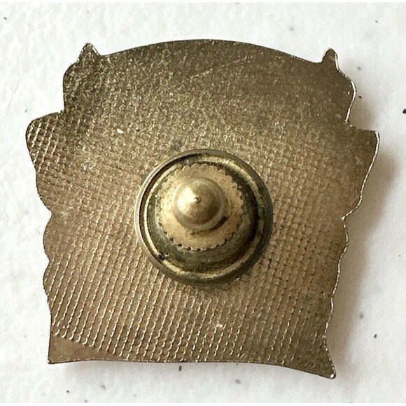 Vintage Free To Fly Harley Eagle Metal Pin Badge Hat‎ Lapel Jacket Vest Pin - Picture 3 of 3